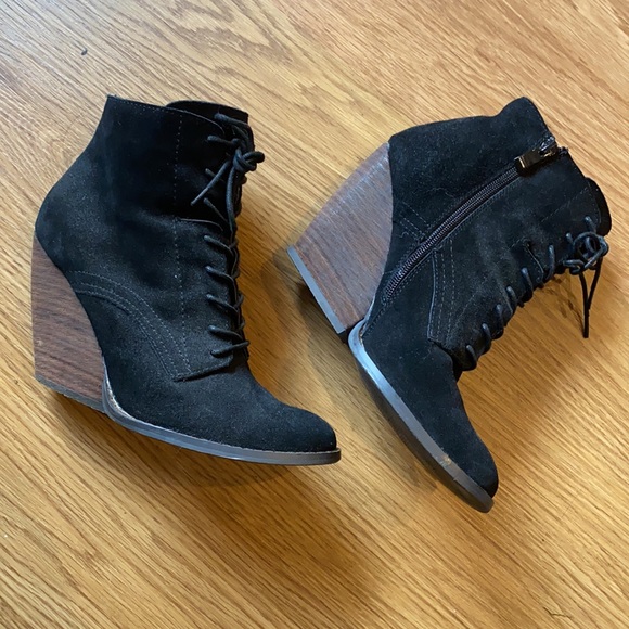 Black Very Volatile lace up bootie - Picture 3 of 6